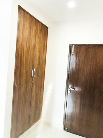 Furnished Amenities in 1 RK Builder Floor at Sector 27 – for Rent