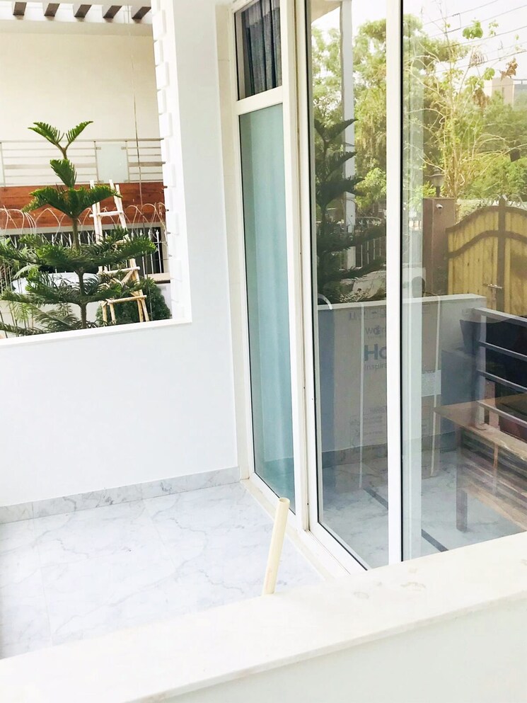 Balcony, sector 27 1 RK 500 Sq.Ft. Builder Floor In Sector 27 Gurgaon 8719820