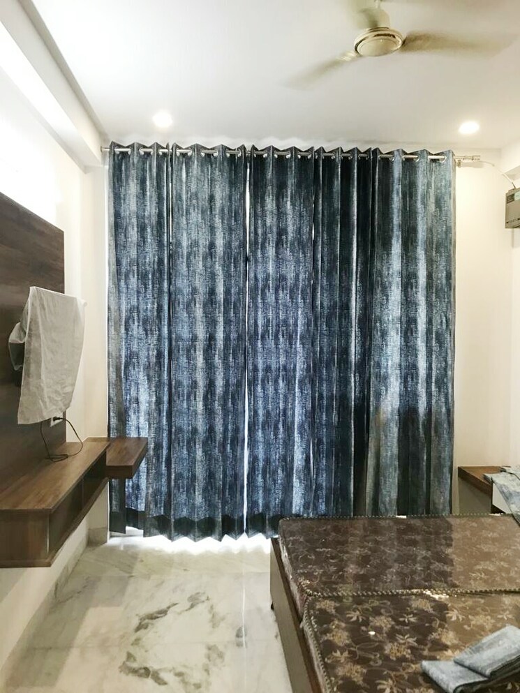 Room, sector 27 1 RK 500 Sq.Ft. Builder Floor In Sector 27 Gurgaon 8719820