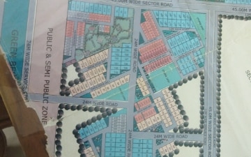 Plot For Sale in Omaxe Royal Street, Sector 14