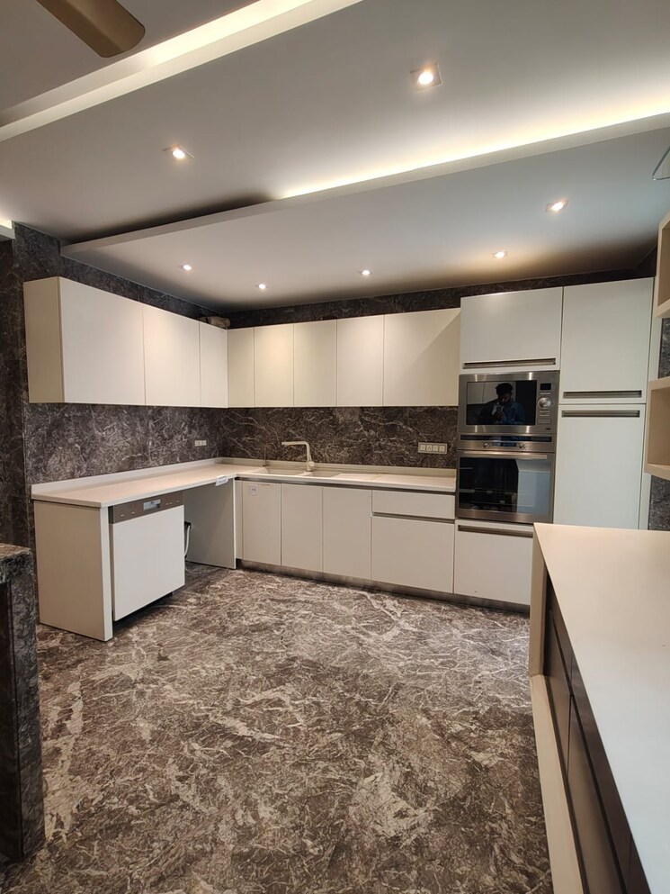 Kitchen, panchsheel park 4 Bedroom 800 Sq.Yd. Builder Floor In Panchsheel Park Delhi 8720548