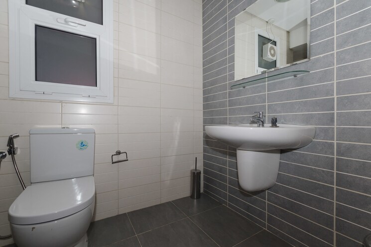 Bathroom, dlh-orchid 3 Bedroom 1600 Sq.Ft. Apartment In Andheri West Mumbai 8720569