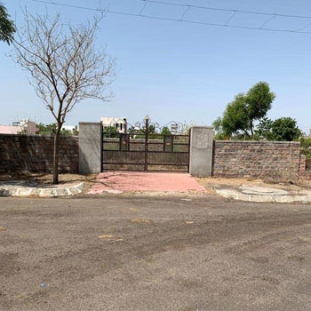 Plot For Sale in Vivek Vihar