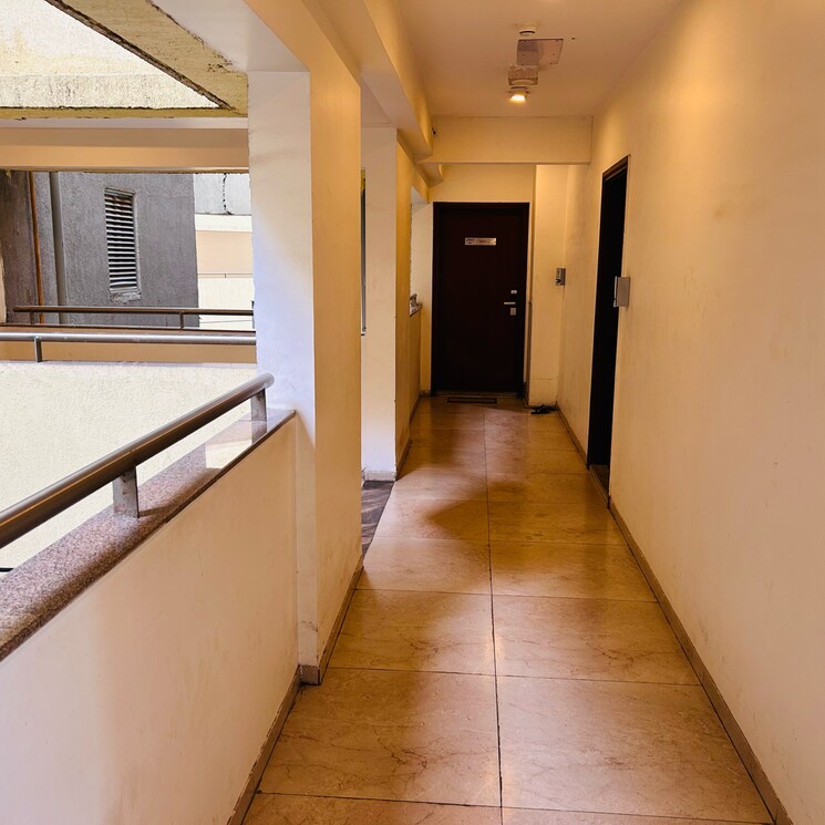 undefined, amanora-adreno-towers 2 Bedroom 808 Sq.Ft. Apartment In Amanora Park Town Pune 8720657