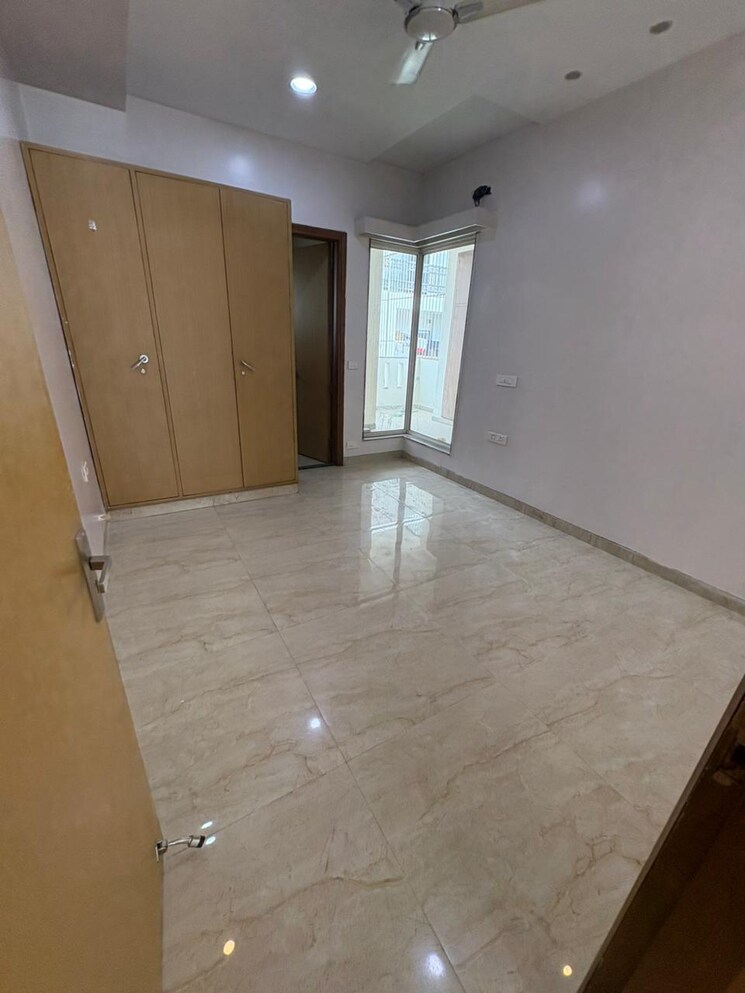 Room, ansal-highland-park 3 Bedroom 1940 Sq.Ft. Apartment In Sector 103 Gurgaon 8720695