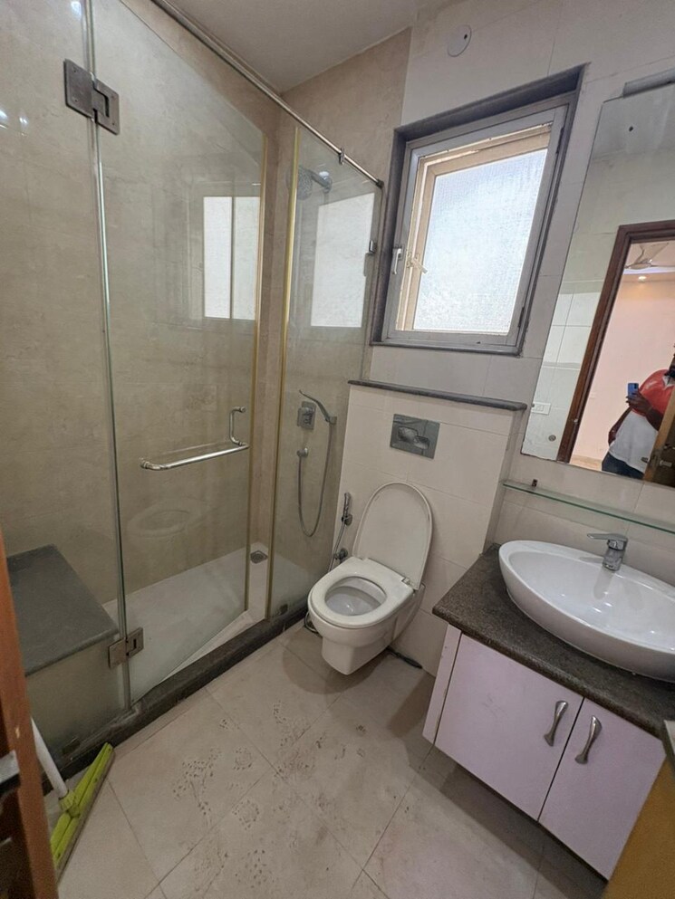 Bathroom, ansal-highland-park 3 Bedroom 1940 Sq.Ft. Apartment In Sector 103 Gurgaon 8720695