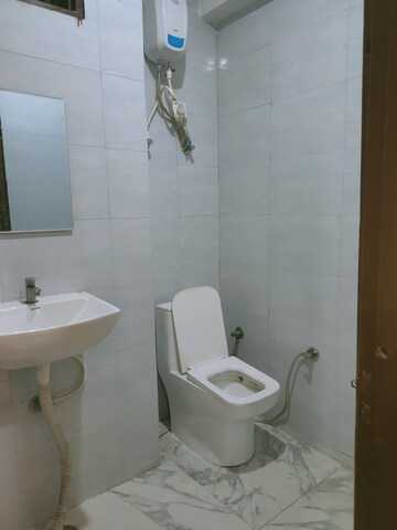 Bathroom in 3 BHK Apartment at Ansal Highland Park, Sector 103 – for Rent