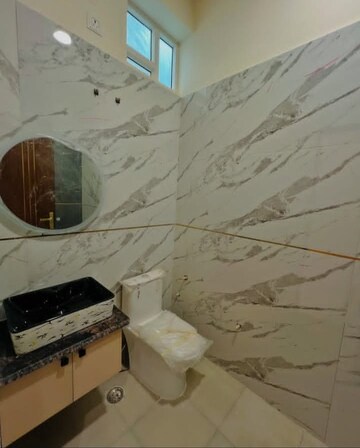 Master Bedroom in 3.5 BHK Builder Floor at Sector 30 – for Sale