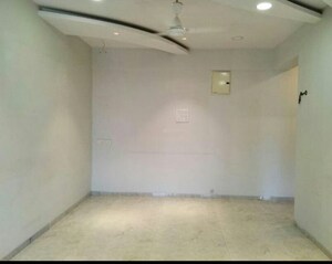 Room in 3 BHK Apartment at Mohini Castle, Khar West – for Sale