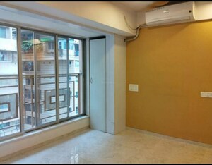 Room in 3 BHK Apartment at Mohini Castle, Khar West – for Sale