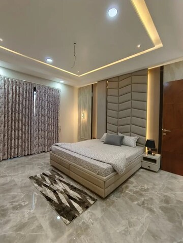 Bedroom in 3 BHK Builder Floor at Sector 35 – for Rent