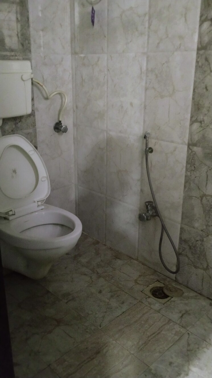 Bathroom, jaydeep-prathamesh-towers 1 Bedroom 433 Sq.Ft. Apartment In Ghodbunder Road Thane 8720731