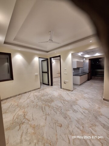 Living Room in 2 BHK Builder Floor at Sector 17 – for Rent