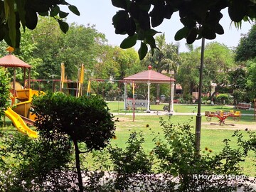 2 BHK Builder Floor – Garden View at Sector 17 - for Rent