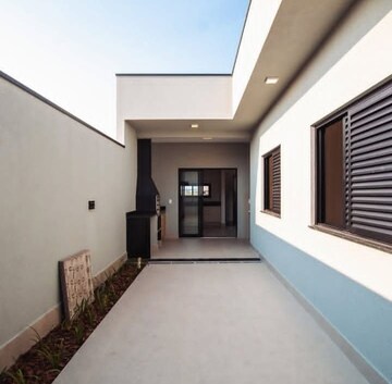 Kitchen in 3.5 BHK Builder Floor at Sector 20 – for Sale