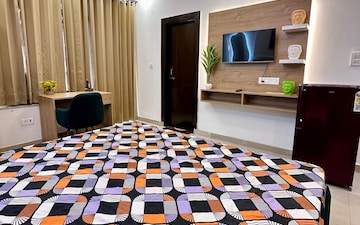 Bedroom in 1 RK Builder Floor at Sector 27 – for Rent