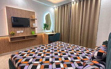 Bedroom in 1 RK Builder Floor at Sector 27 – for Rent