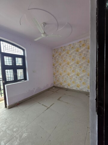 Furnished Amenities in 2 BHK Builder Floor at Vishwas Park – for Rent