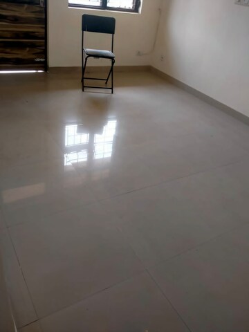 Room in 2 BHK Apartment at Vasant Kunj – for Sale