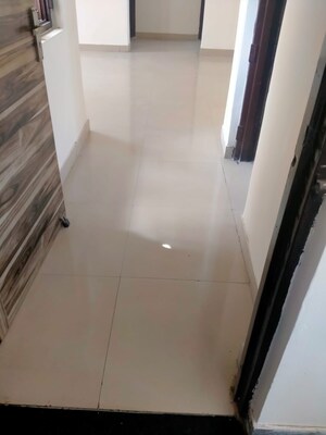 Room in 2 BHK Apartment at Vasant Kunj – for Sale