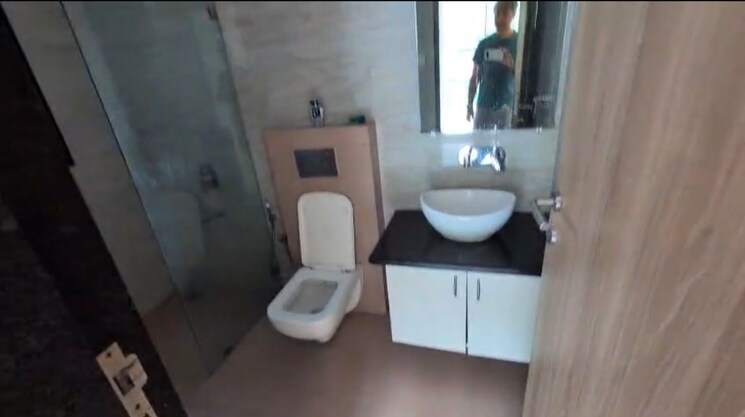 Bathroom, pentagon-mantri-parijat 3 Bedroom 920 Sq.Ft. Apartment In Santacruz West Mumbai 8720878