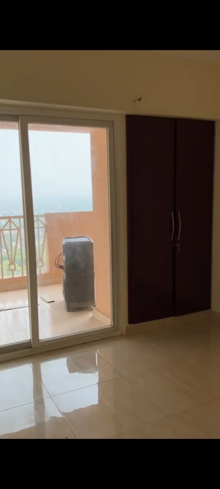 Living Room, gaur-city-7th-avenue 3 Bedroom 747 Sq.Ft. Apartment In Sector 4 Greater Noida Greater Noida 8720896