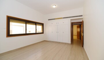 Room in 2 BHK Apartment at Palash Towers, Andheri West – for Rent