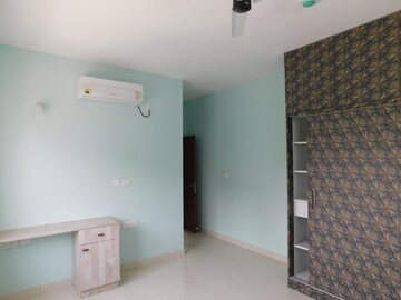 Room in 3 BHK Apartment at Prestige Tranquil, Kokapet – for Rent