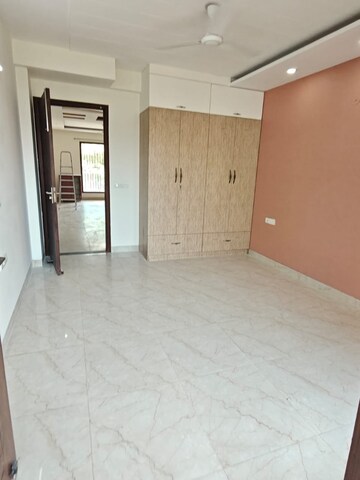 3 BHK Builder Floor For Rent in Sector 46