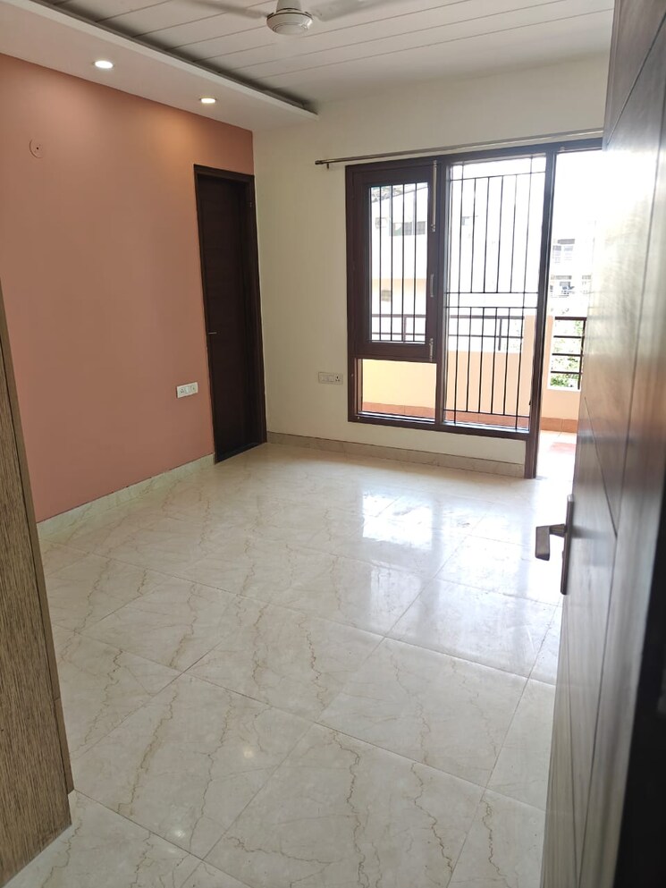 Room, sector 46 3 Bedroom 1560 Sq.Ft. Builder Floor In Sector 46 Gurgaon 8720898