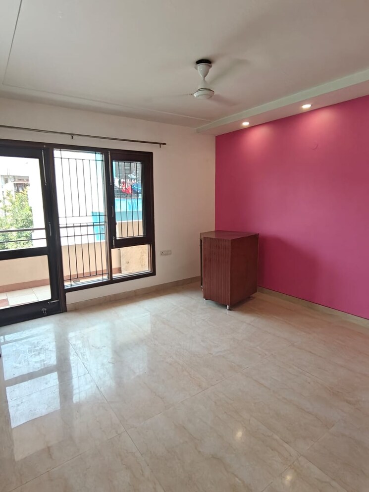 Room, sector 46 3 Bedroom 1560 Sq.Ft. Builder Floor In Sector 46 Gurgaon 8720898