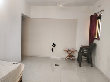 Room in 2 BHK Apartment at Lok Sarita, Andheri East – for Rent