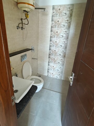 Bathroom in 3 BHK Builder Floor at Sector 46 – for Rent