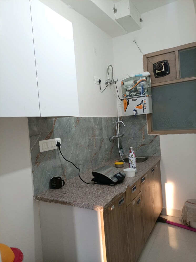 Kitchen, sector 28 1 RK 500 Sq.Ft. Builder Floor In Sector 28 Gurgaon 8720879