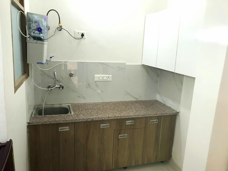 Kitchen, sector 28 1 RK 500 Sq.Ft. Builder Floor In Sector 28 Gurgaon 8720879