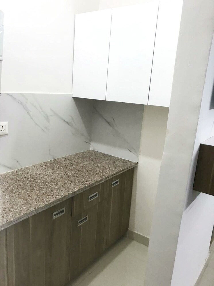 Kitchen, sector 28 1 RK 500 Sq.Ft. Builder Floor In Sector 28 Gurgaon 8720879