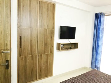 Furnished Amenities in 1 RK Builder Floor at Sector 28 – for Rent