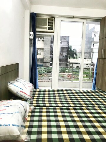Room in 1 RK Builder Floor at Sector 28 – for Rent