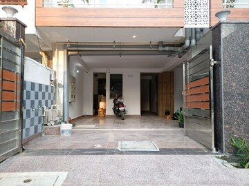 1 RK Builder Floor – Exterior View View at Sector 28 - for Rent