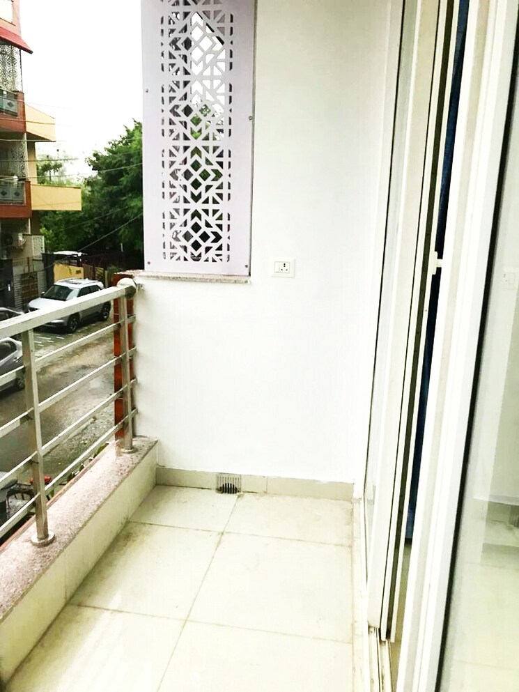 Balcony, sector 28 1 RK 500 Sq.Ft. Builder Floor In Sector 28 Gurgaon 8720879