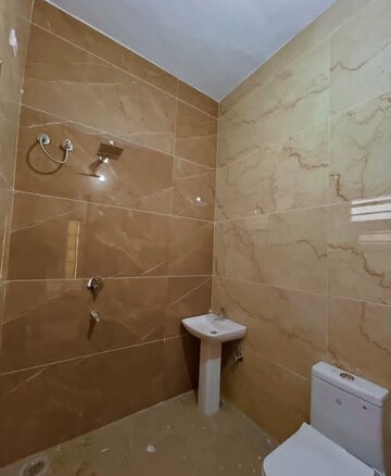 Bathroom in 2 BHK Builder Floor at Sector 36 – for Rent