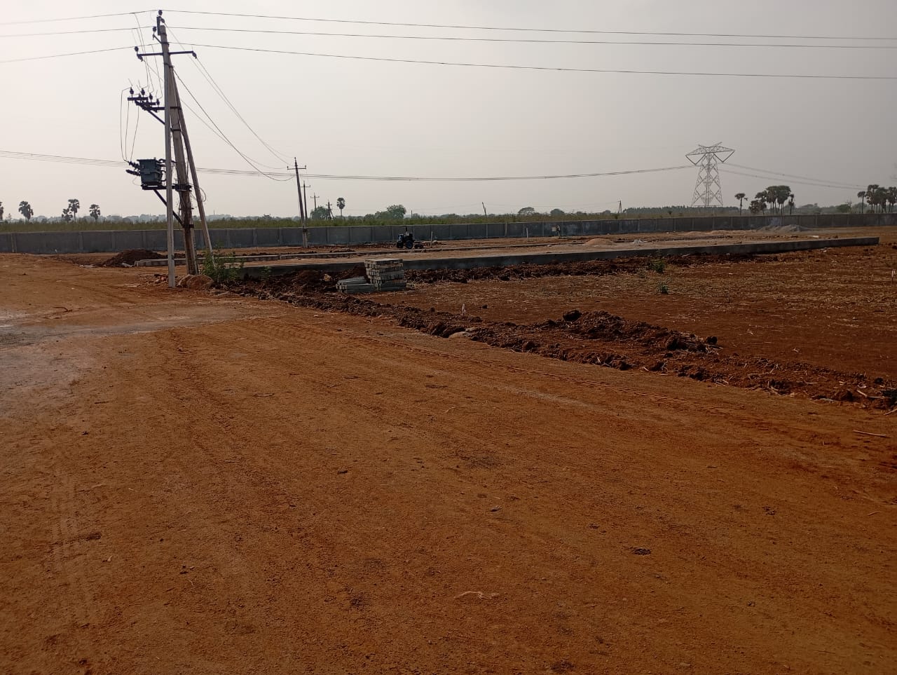 Plot For Sale in Chaturbhuja Properties pa