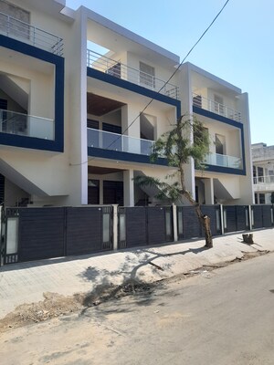 6 BHK Villa For Sale in Mansarovar Extension