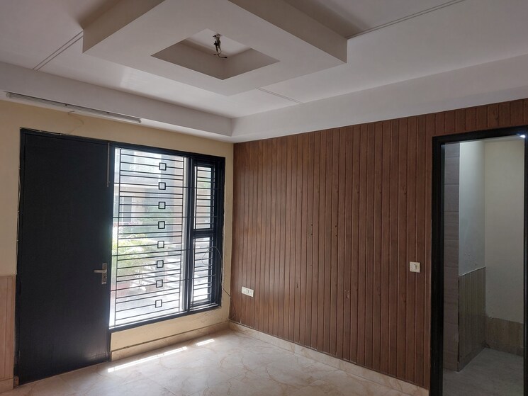 Room, derawal nagar 4 Bedroom 276 Sq.Yd. Builder Floor In Derawal Nagar Delhi 8721331
