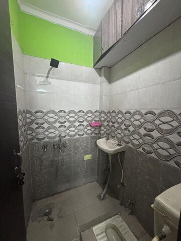 Bathroom in 1 BHK Builder Floor at Vasundhara Sector 1 – for Rent
