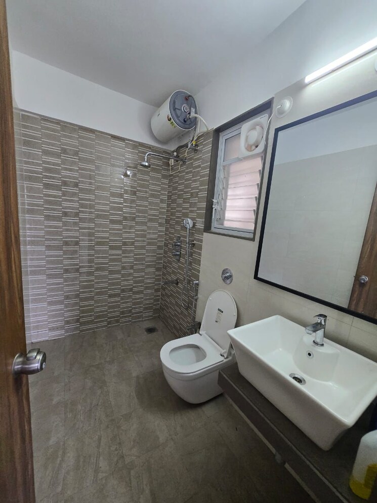Bathroom, venkatesh-viom 2 Bedroom 766 Sq.Ft. Apartment In Kothrud Pune 8721508