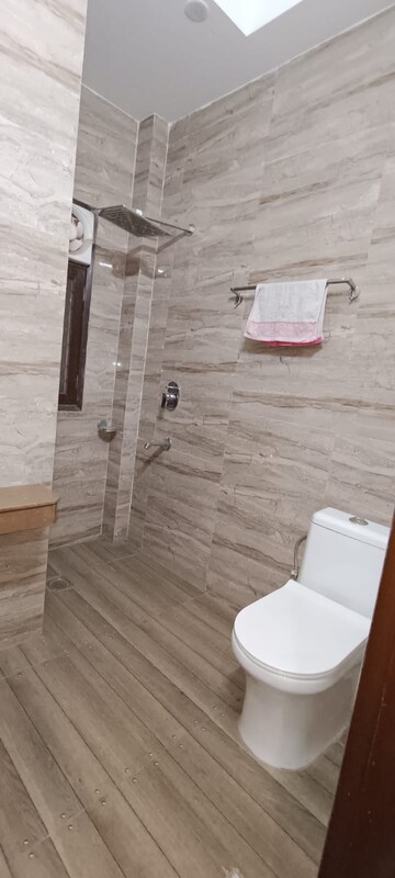 Bathroom in 3 BHK Builder Floor at Kohli One Malibu Town, Sector 47 – for Rent