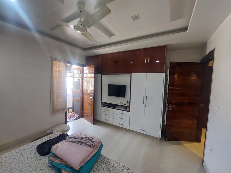 Bedroom, mahendra park 3 Bedroom 1800 Sq.Ft. Builder Floor In Mahendra Park Delhi 8722743