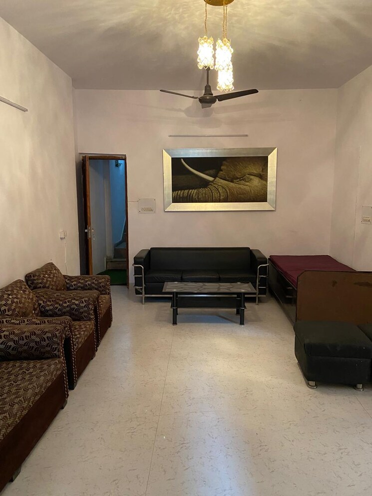 Living Room, kalkaji 1 Bedroom 100 Sq.Yd. Builder Floor In Kalkaji Delhi 8721585