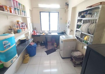 Team Area in 2 BHK Apartment at Alica Nagar CHS, Kandivali East – for Sale